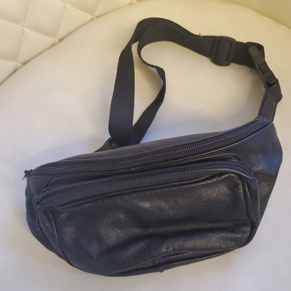 Unisex Black Leather Bag ~ Adjustable Multi-Pocket ~ Travel & Workout - Picture 2 of 9